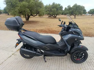 Yamaha Tricity 300