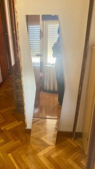 Espejo de pared marca Ikea