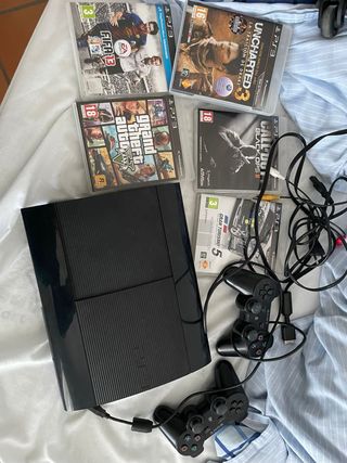 Consola PS3 Negra con 2 Mandos y Juegos