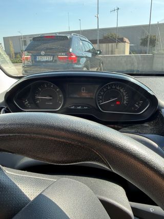 Peugeot 208 2016