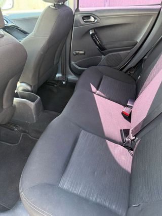 Peugeot 208 2016