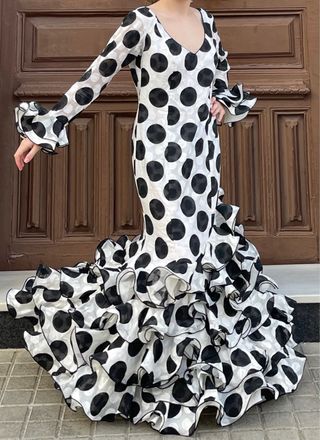 Traje de Flamenca Lunares Blanco y Negro T. 38/40