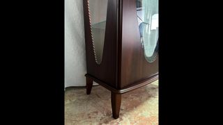 Vitrina de madera estilo clásico