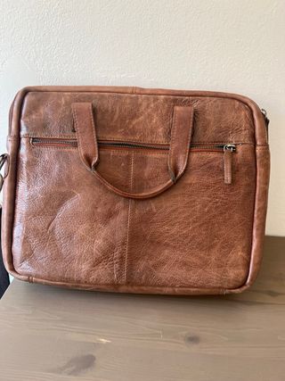 Bolso piel marrón para portátil