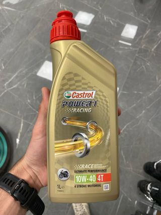 Aceite Castrol Power 1 10W-40 4T 1L 12€ la botella