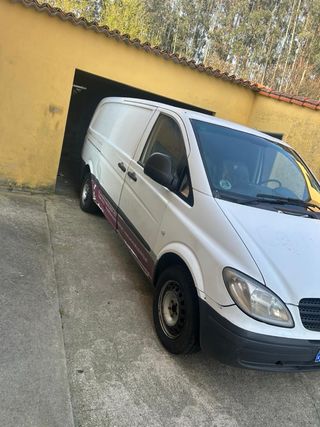 Mercedes-Benz Vito  2005
