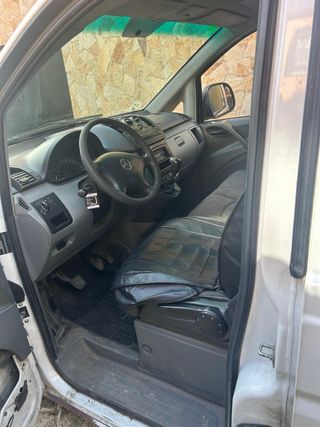 Mercedes-Benz Vito  2005