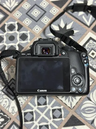 Cámara Canon EOS 100D