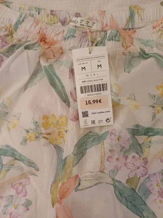 Pantalón corto OYSHO floral 100% algodón