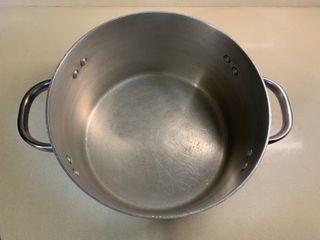 Olla de aluminio grande 15 L con tapa