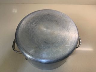 Olla de aluminio grande 15 L con tapa