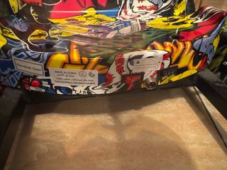 Kart eléctrico infantil con diseño graffiti
