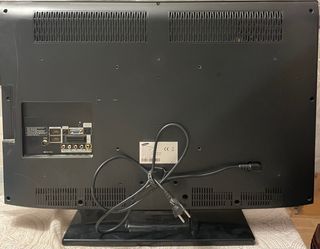 TV Samsung 32” + Fire TV (Smart TV)+base giratòria