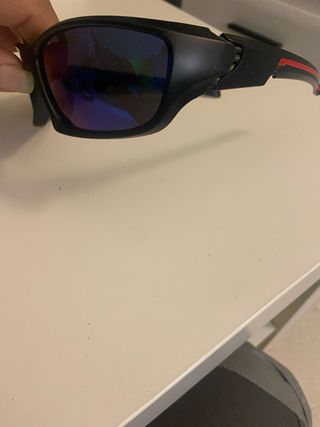Gafas de sol deportivas son dos las que tengo c/u