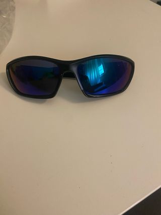 Gafas de sol deportivas son dos las que tengo c/u