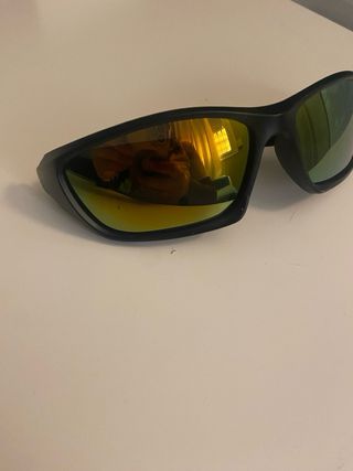 Gafas de sol deportivas son dos las que tengo c/u