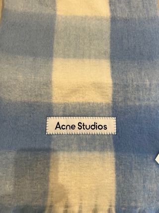 Bufanda Acne Studios cuadros azul y blanco