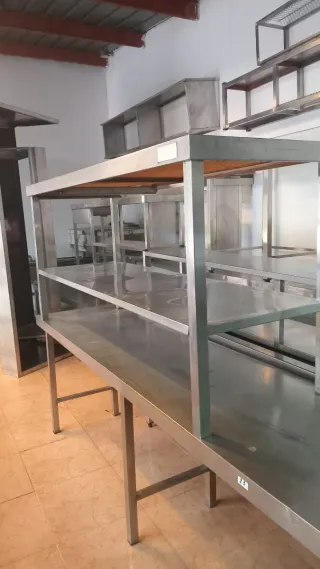 Mesa de cocina de acero inoxidable