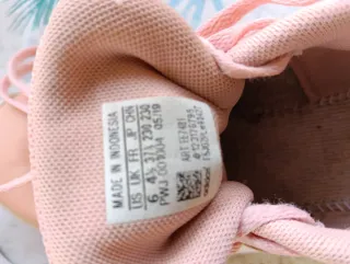 Zapatillas Adidas rosas y blancas