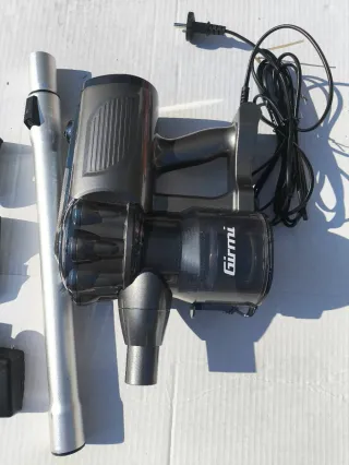 Aspiradora de mano Girmi AP74