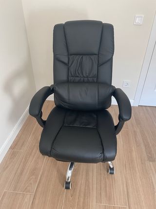 Silla de oficina negra