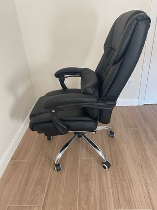 Silla de oficina negra