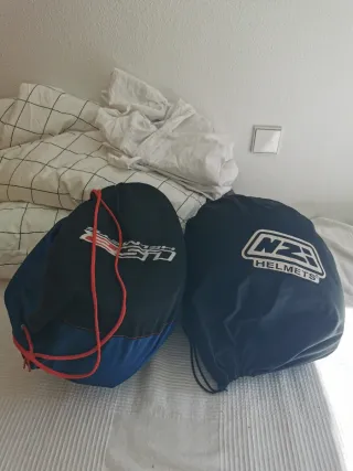 2 Cascos SMK (L) y NZi (XS) + Chaqueta Talla L