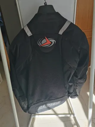 2 Cascos SMK (L) y NZi (XS) + Chaqueta Talla L