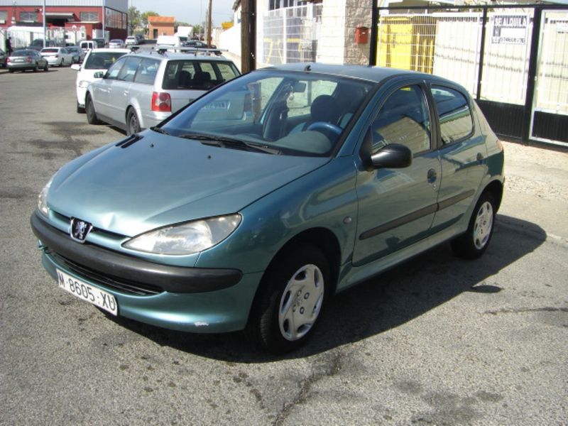 Peugeot 206 2000 - foto 1