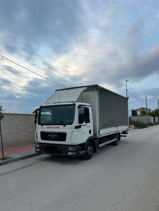 Camión MAN TGL 8.180