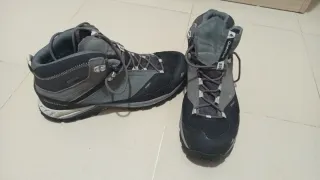 Botas de montaña Quechua Talla 45