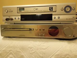 Reproductor DVD y VHS LG Sony Plata