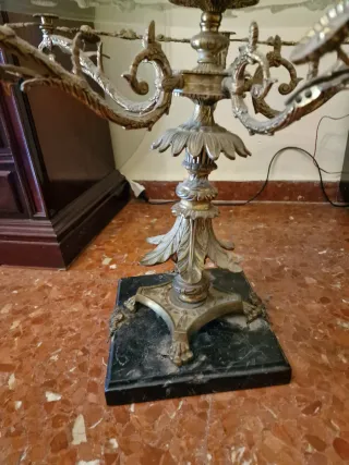 Mesa redonda cristal, bronce y marmol