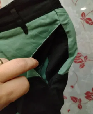 Falda Skunkfunk verde y negra