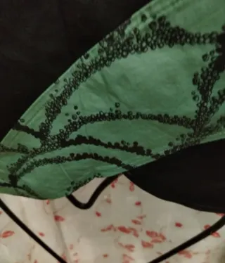 Falda Skunkfunk verde y negra