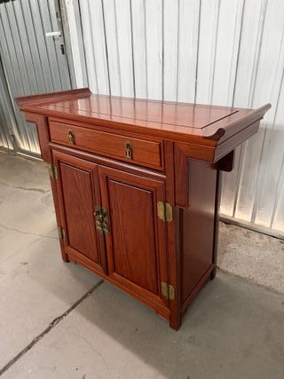 Cómoda de madera maciza oriental