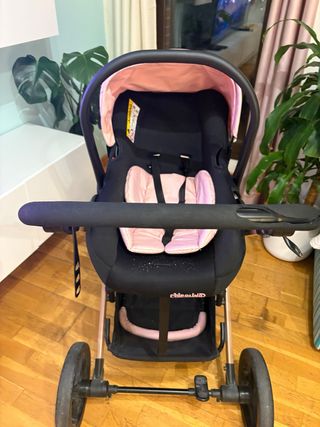 Carrito de bebé Chicco negro y rosa