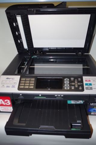 Impresora Brother MFC-5890CN A3