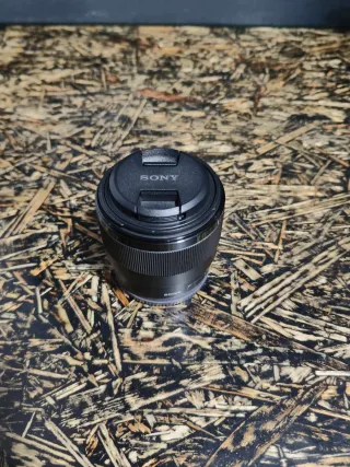 Objetivo Sony FE 1.8/50