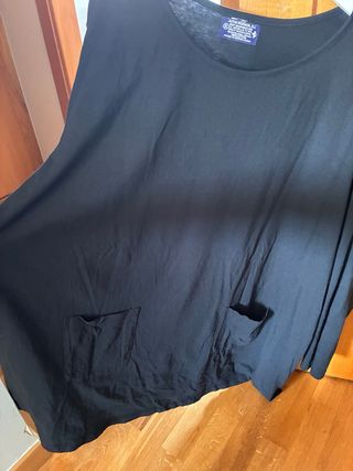 Camiseta Zara Oversize Negra Bolsillos