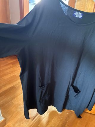 Camiseta Zara Oversize Negra Bolsillos