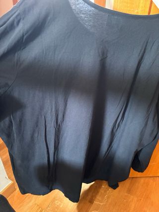 Camiseta Zara Oversize Negra Bolsillos