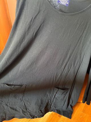 Camiseta Zara Oversize Negra Bolsillos
