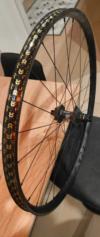 Juego Ruedas Race Face Buje DT Swiss