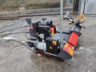 Desmontadora de ruedas camión SICAM TCS26