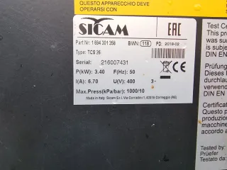 Desmontadora de ruedas camión SICAM TCS26