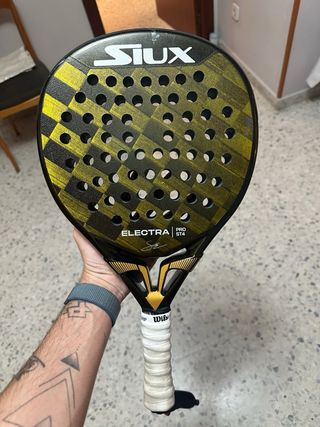 PALA DE PADEL SIUX ELECTRA STUPA PRO ST4 2025