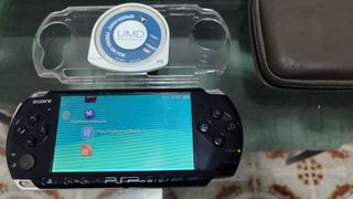 PSP + juegos + accesorios todo x 25€ ( LEER TODO)