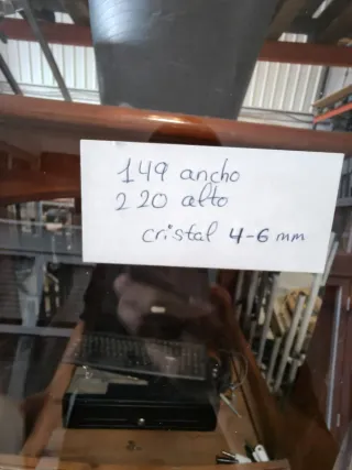 Balconera 149 x 220 cristales de 4-6 milímetros