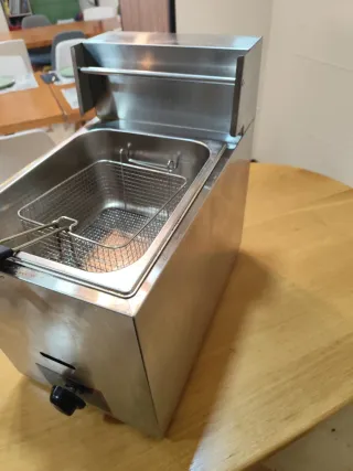 Freidora Gas 7L Casi Nueva